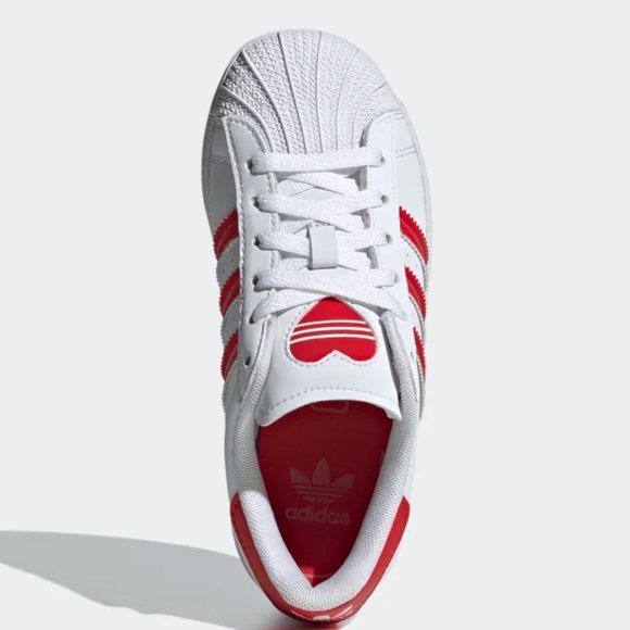 ADIDAS ORIGINALS SUPERSTARS w/ Heart Graphic, Youth Size 3 - Picture 6 of 15
